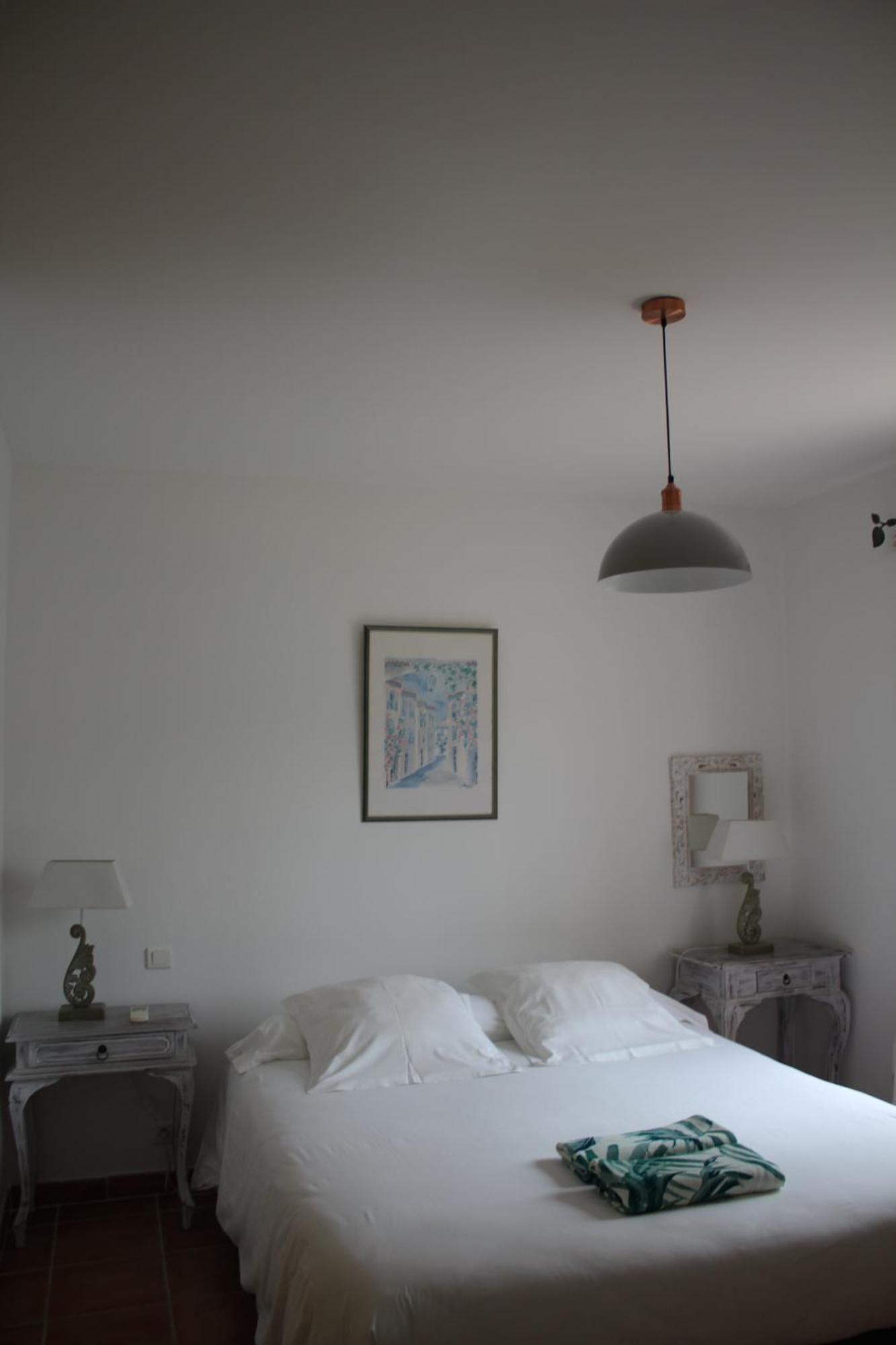 Bed and Breakfast Bastide Saint Bernard Ле-Тороне Экстерьер фото