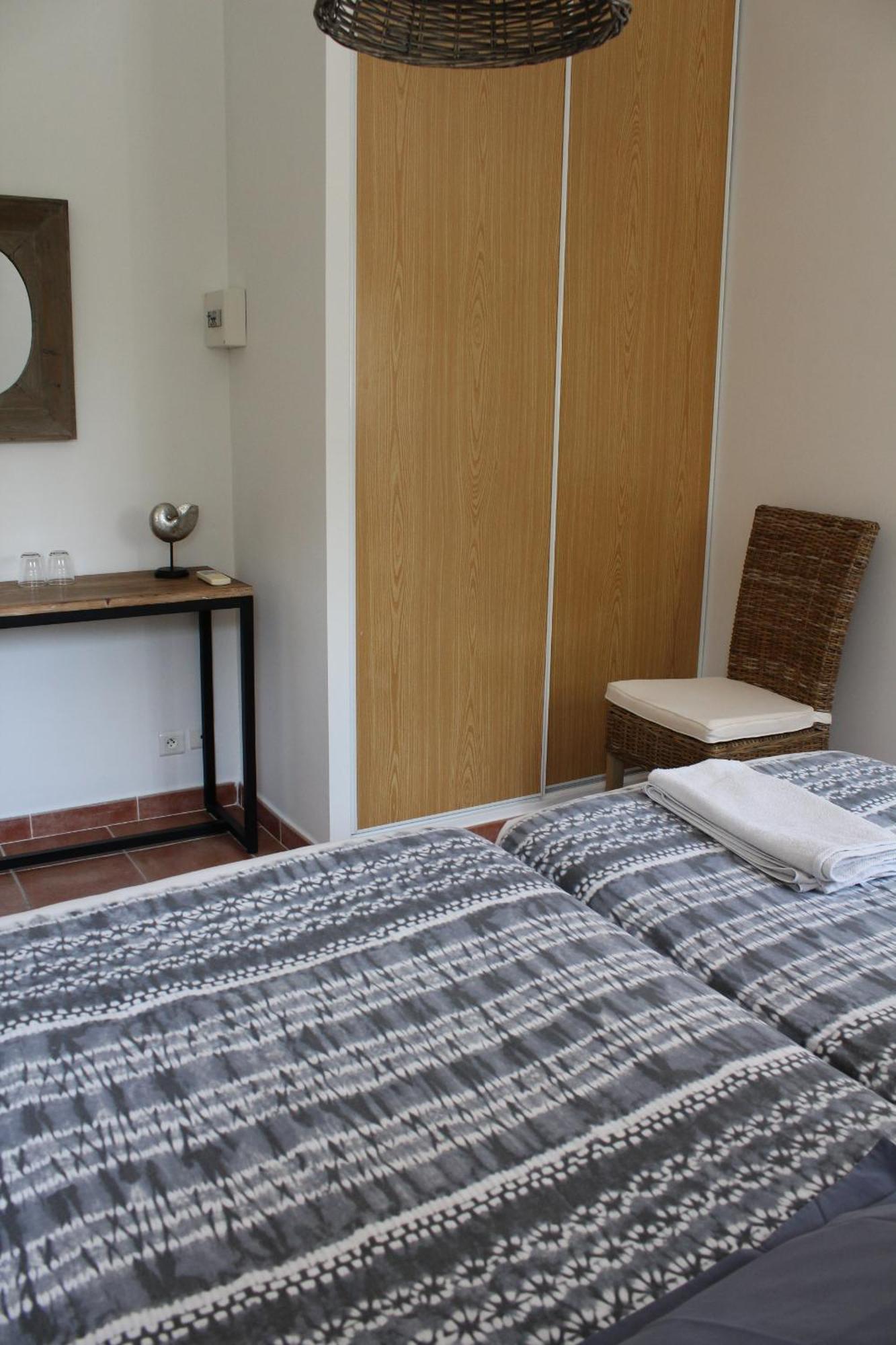 Bed and Breakfast Bastide Saint Bernard Ле-Тороне Экстерьер фото